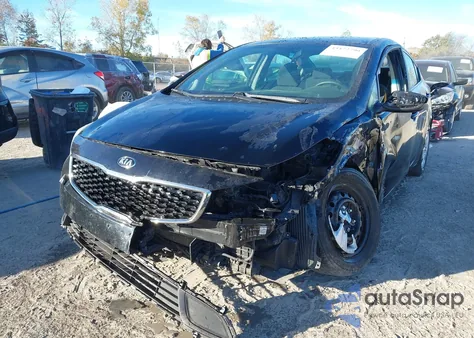 2017 Kia Forte Lx z USA, uszkodzony, nr VIN 3KPFL4A79HE122671